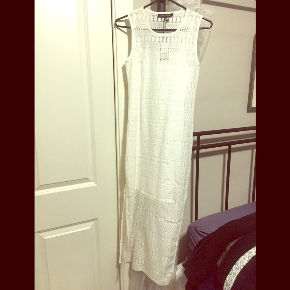 Dynamite lace sleeveless bodycon dress